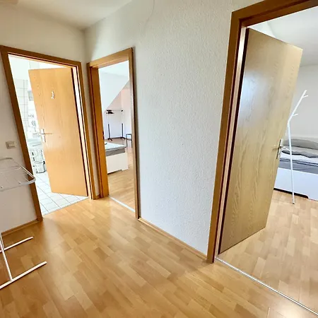 Monteurwohnung, 7 Einzelbetten, Kueche, Parkplatz, Naehe Heilbronn I Hyra Living I Gem01 * Gemmingen
