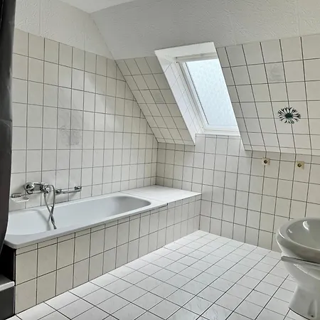 Daire Monteurwohnung, 7 Einzelbetten, Kueche, Parkplatz, Naehe Heilbronn I Hyra Living I Gem01