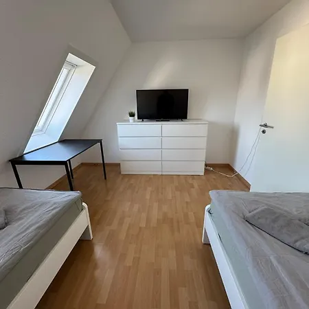 Monteurwohnung, 7 Einzelbetten, Kueche, Parkplatz, Naehe Heilbronn I Hyra Living I Gem01